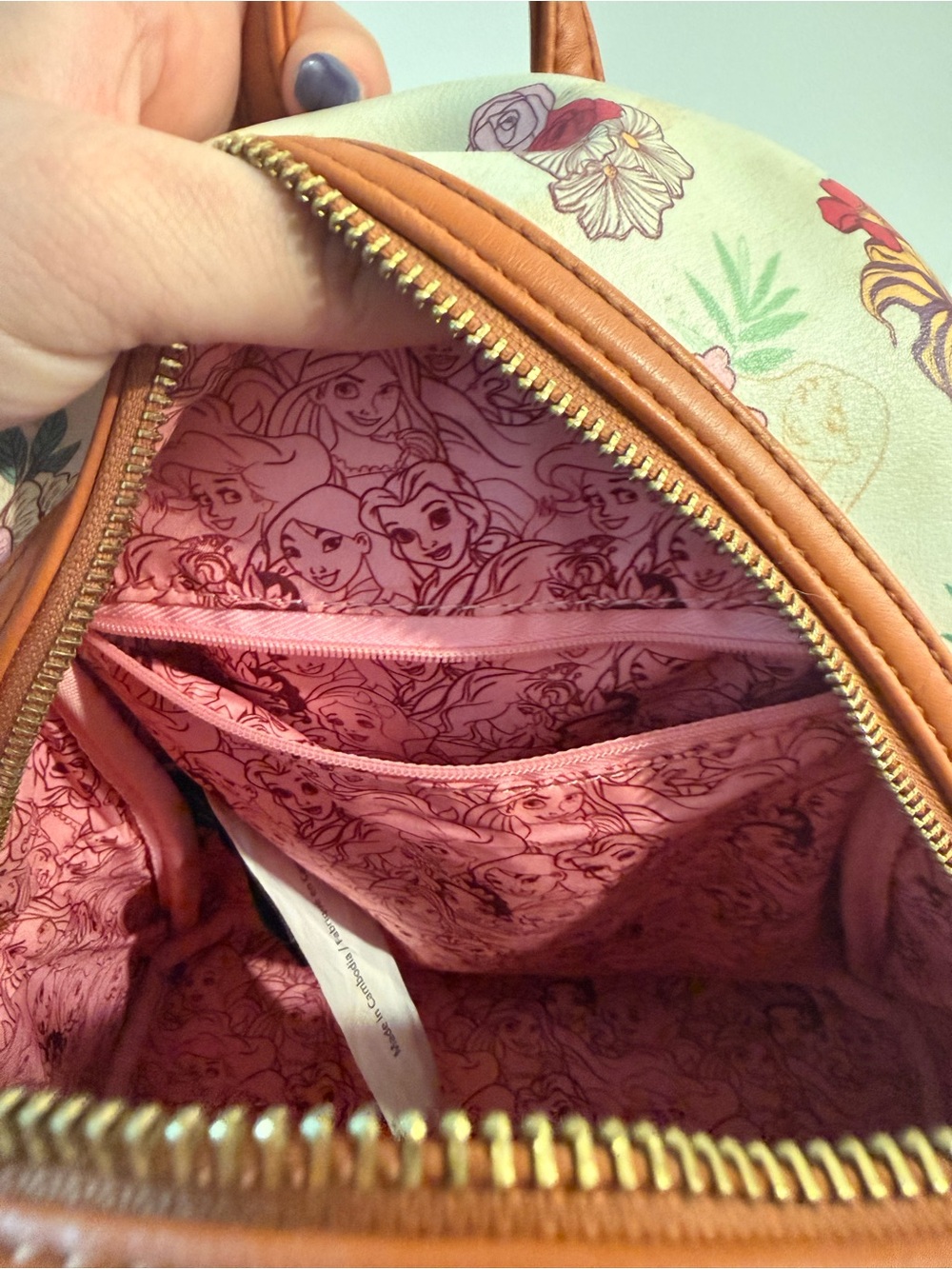 Disney Princess Loungefly Cream Mini Backpack with Multicolor Floral Print - Picture 3 of 3